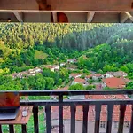 The Pine Living - Πανσιόν